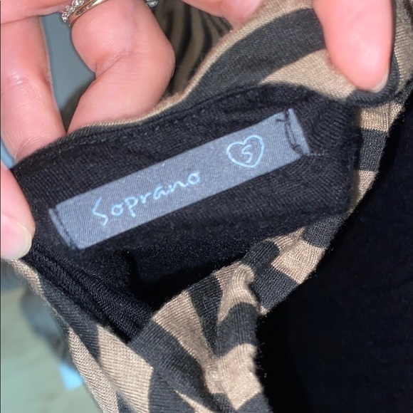 Dress - Picture 8 of 8